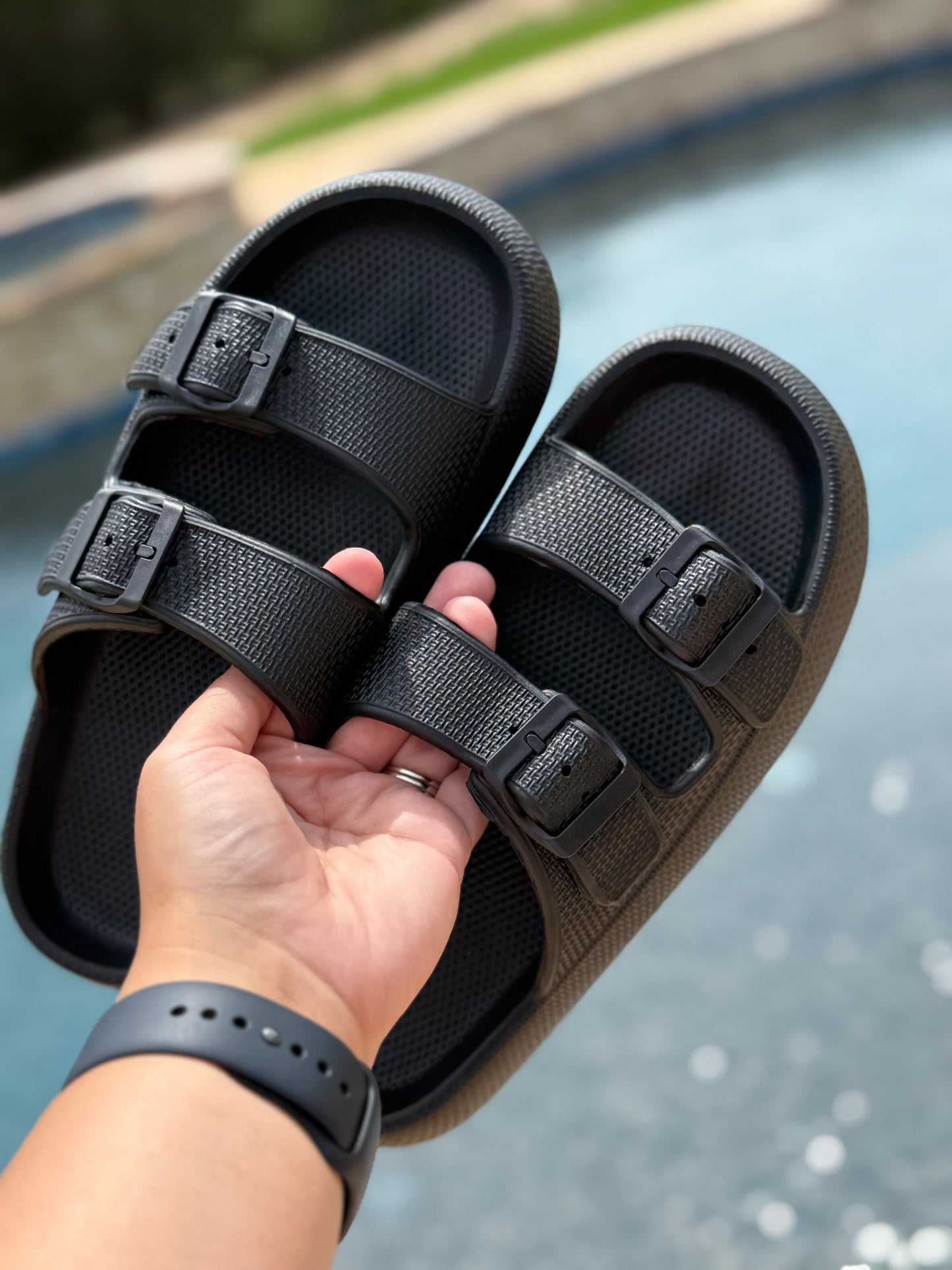 Buckle Slides - 2 Color Options
