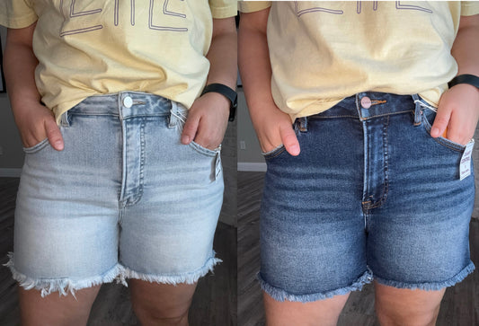 On The Go Risen Shorts - Light & Dark Wash