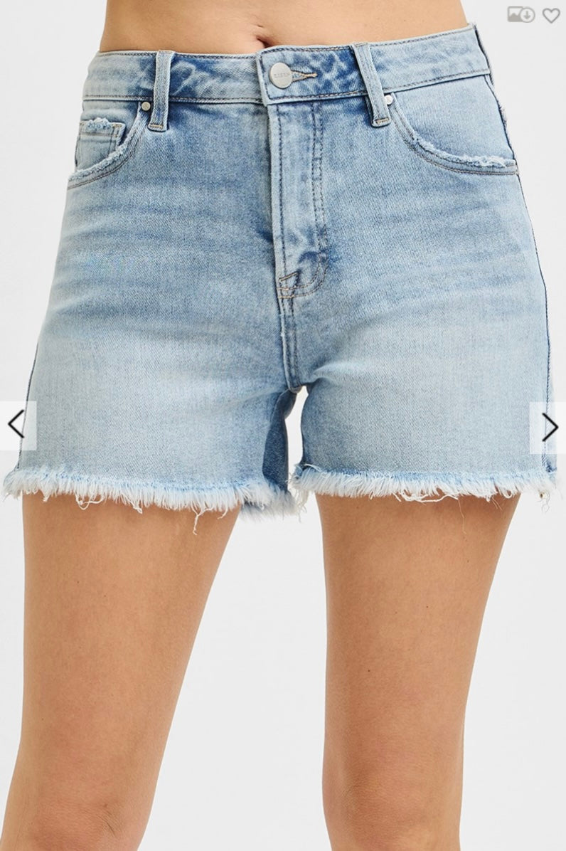 On The Go Risen Shorts - Light & Dark Wash
