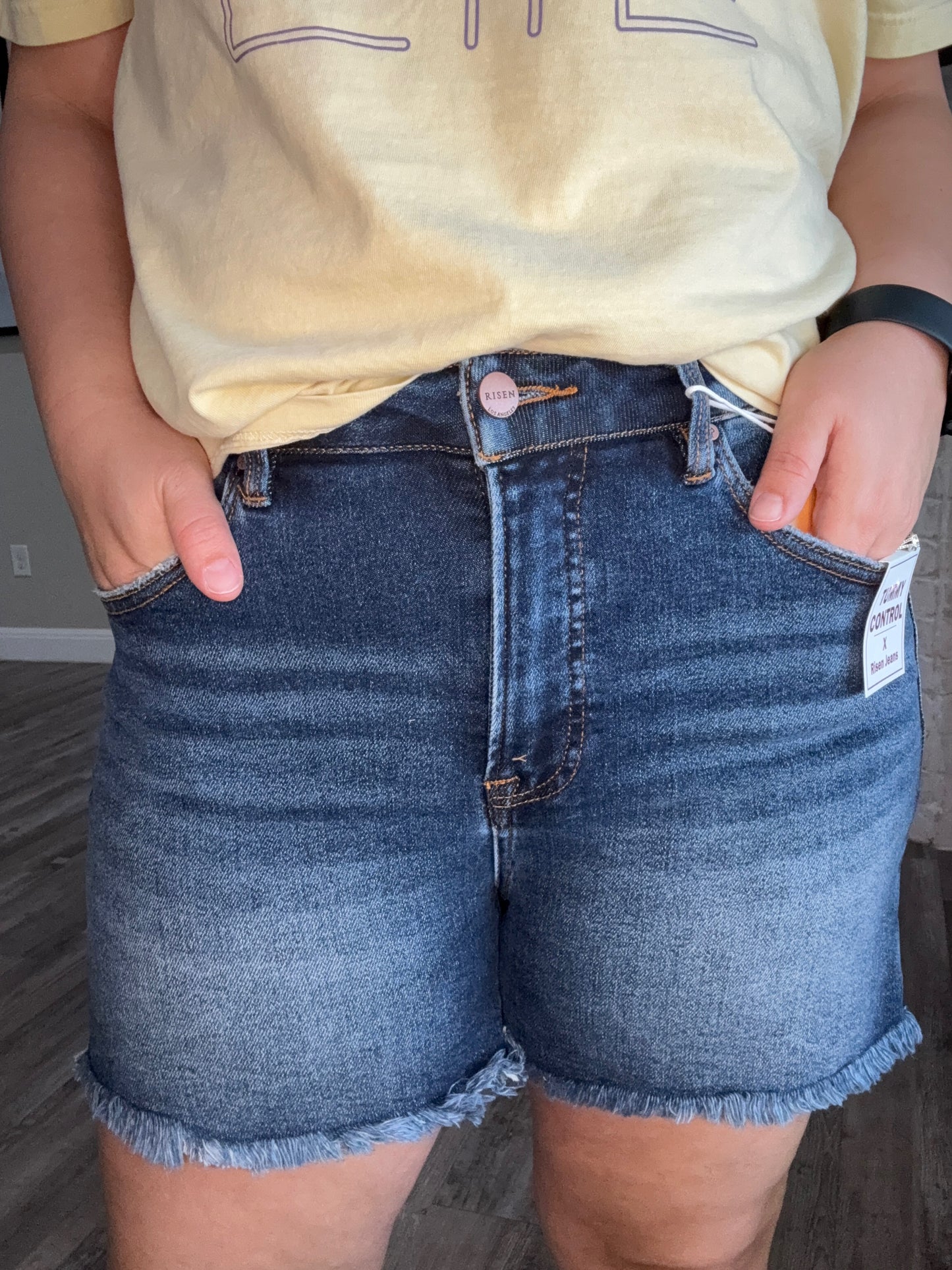 On The Go Risen Shorts - Light & Dark Wash